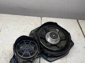 Front window lifting mechanism without motor