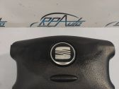 Steering wheel airbag