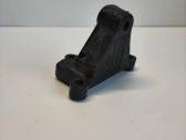 Gearbox mounting bracket