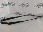 Front wiper blade arm