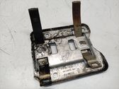 Autres pièces compartiment moteur