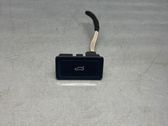 Tailgate/boot open switch button