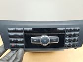 Radio / CD-Player / DVD-Player / Navigation
