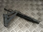 Engine bonnet/hood hinges