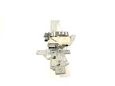 Rear window lifting mechanism without motor