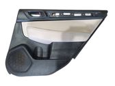 Moldura del tarjetero de la puerta trasera