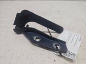 Engine bonnet/hood hinges