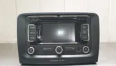 Radio/CD/DVD/GPS-pääyksikkö