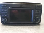 Radio / CD-Player / DVD-Player / Navigation