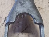 Engine mounting bracket
