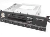 Radio / CD-Player / DVD-Player / Navigation