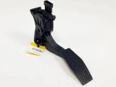 Accelerator throttle pedal