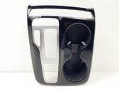 Moldura embellecedora