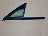 Fenêtre latérale avant / vitre triangulaire (4 portes)