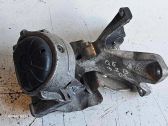 Engine mounting bracket