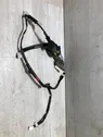 Aizmugurējo durvju vadu instalācija