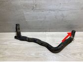 Tuyau de liquide de refroidissement moteur