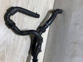 Tuyau de liquide de refroidissement moteur