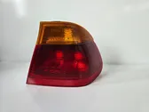 Tailgate rear/tail lights