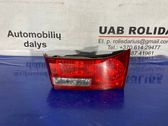 Tailgate rear/tail lights
