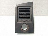 Rejilla de ventilación central del panel