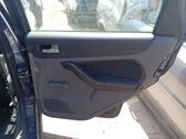 Moldura del tarjetero de la puerta trasera