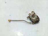 Cerradura de puerta delantera