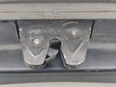 Cerradura del portón trasero