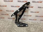 Tailgate/trunk/boot hinge