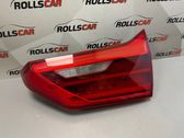 Tailgate rear/tail lights