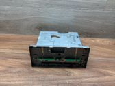 Radio/CD/DVD/GPS-pääyksikkö
