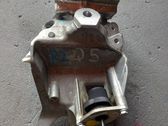Engine mounting bracket