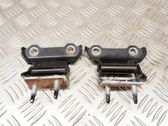 Tailgate/trunk/boot hinge