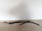 Windshield/front glass wiper blade