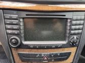 Radio / CD-Player / DVD-Player / Navigation
