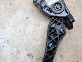 Accelerator throttle pedal