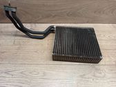 Ilmastointilaitteen sisälauhdutin (A/C)