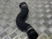 Tuyau de liquide de refroidissement moteur