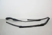 Windshield/front glass wiper blade