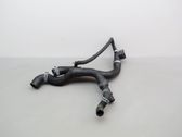 Tuyau de liquide de refroidissement moteur