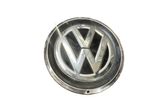 R14 wheel hub/cap/trim