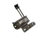 Engine mount bracket