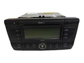Radio / CD-Player / DVD-Player / Navigation