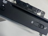 Radio / CD-Player / DVD-Player / Navigation