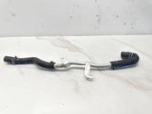 Tuyau de liquide de refroidissement moteur