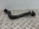 Tuyau de liquide de refroidissement moteur
