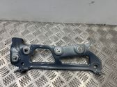 Fender mounting bracket