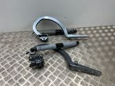 Tailgate/trunk/boot hinge