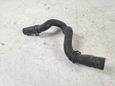 Tuyau de liquide de refroidissement moteur