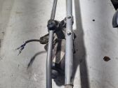 Front wiper linkage and motor